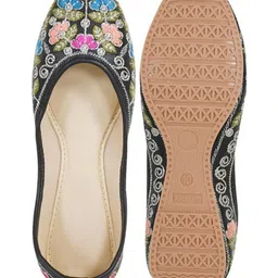 Anouk Women Printed Mojaris Flats image 5