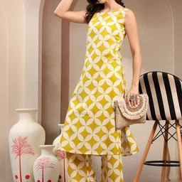 KALINI Women Printed Aline Kurta With Palazzo Set Round Neck With Sleeveless-image-63