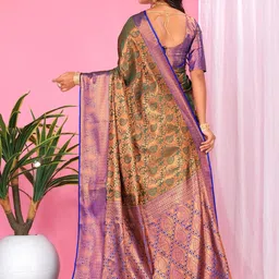 AKSH FASHION Green Silk Blend Sarees image 2