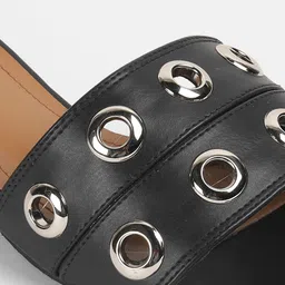 Mochi Printed Slim Heeled Pumps image 2