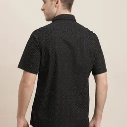 Turtle Men Relaxed Slim Fit Opaque Printed Casual Shirt image 4