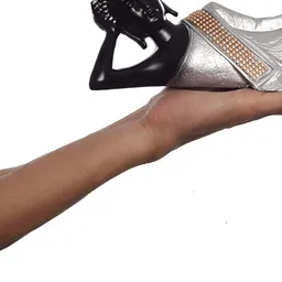 MISS PEACH White And Black Decorative Showpiece image 2