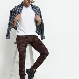 SAPPER Men Camouflage Printed Relaxed Joggers Trousers image 3