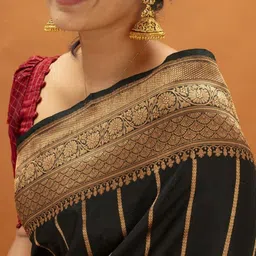 SWEETPEL Striped Woven Design Zari Banarasi Saree image 4