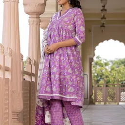 KALINI Floral Printed Gotta Patti Pure Cotton A-Line Kurta With Trouser & Dupatta image 4