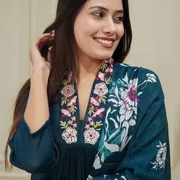 Ekta Textiles Women Floral Embroidered Regular Thread Work Kurti with Pyjamas & With Dupatta image 3