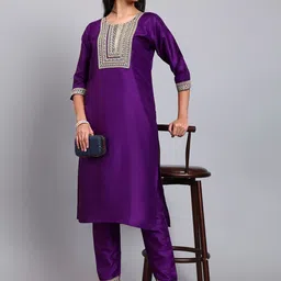 JDS LIFESTYLE Women Embroidered Regular Sequinned Kurta with Trousers image 5
