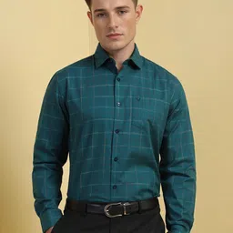 Allen Solly Men Slim Fit Spread Collar Checked Cotton Formal Shirt image 1