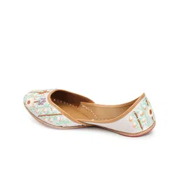 Sole Saga Women Printed Ethnic Mojaris Flats image 3