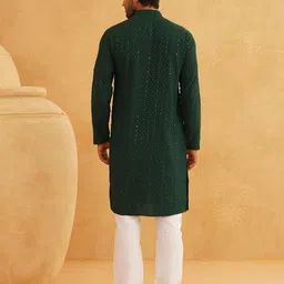 SOJANYA Men Embroidered Sequinned Kurta image 2