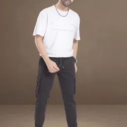 DIVISIVE Men Carrot Easy Wash Cargos Trousers image 5