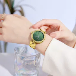 GIORDANO Women Round Dial & Stainless Steel Bracelet Style Straps Analogue Watch A2079-66 image 4