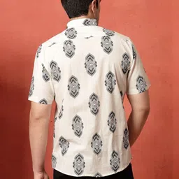 Sangria Men Printed Regular Fit Casual Shirt image 2