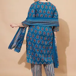 vbuyz KALINI Women Paisley Printed Regular Kurta with Trousers & With Dupatta image 5