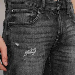 Celio Men Mildly Distressed Slim Fit Jeans image 5