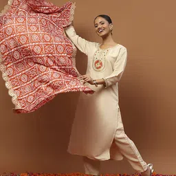 House of Chikankari Women Floral Embroidered Regular Zardozi Kurta with Trousers & Dupatta image 2
