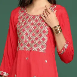 SHOWOFFFF Women Embellished Kurta image 2