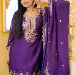 IRVAAH Floral Embroidered Zari Work Straight Kurta With Dhoti Pants & Dupatta image 4