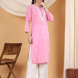 Poshak Chikan Studio Soha Floral Embroidered Chikankari Kurta image 4