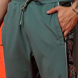 ALAKH HUB Men Side Printed Tapered-Fit Mid-Rise Cuffed Joggers image 4