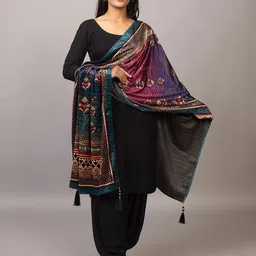 ESSENTIELE Women Floral Printed Velvet Stoles-picture-11