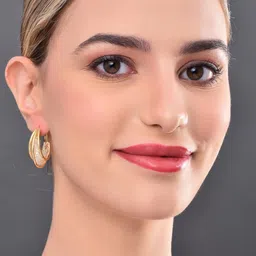 Reenisaa Oval Hoop Earrings image 2