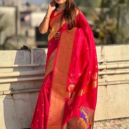 ELITE WEAVES Ethnic Motifs Zari Silk Blend Paithani Saree image 4