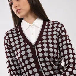 Monte Carlo Women Printed V Neck Full Sleeve Woollen Cardigan image 4