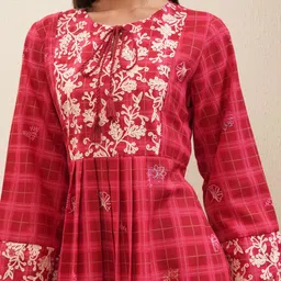 Vishudh Embroidered Fit & Flare Midi Dress image 3