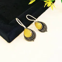 UrbanLuk Teardrop Shaped Drop Earrings image 3