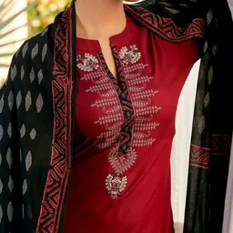 BAESD Women Floral Embroidered Regular Kurta with Trousers & Dupatta image 2