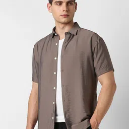 V Dot Spread Collar Casual Shirt-image-84
