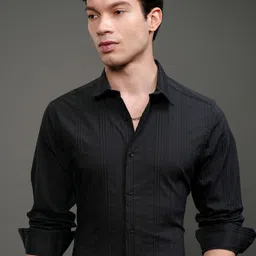 HIGHLANDER Men Slim Fit Cutaway Collar Textured Cotton Casual Shirt-picture-12