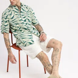 SHOWOFFFF Men Smart Slim Fit Printed Casual Shirt image 4