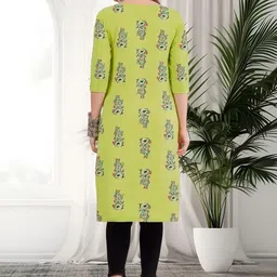 arangya Women Printed Crepe Kurta image 2