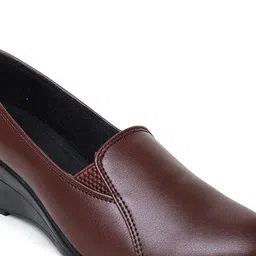 VALIOSAA Work Wedge Pumps image 5