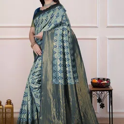 clotheva Woven Design Zari Banarasi Saree With Unstitched Blouse Piece image 3