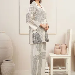 Kaftanize Printed Shirt Collar Tunic & Trousers Co-Ords image 5