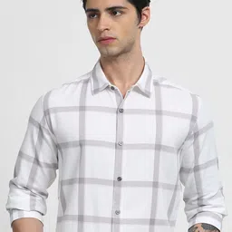 Mufti Men Slim Fit Checked Spread Collar Cotton Casual Shirt-picture-32