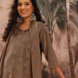 Sangria Yoke Design Pure Wool Kurta with Trousers & Dupatta-image-6