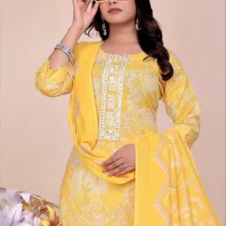 OLWAZE Women Floral Printed Regular Mirror Work Pure Silk Kurta with Trousers & With Dupatta image 4