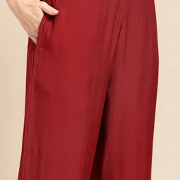 Sia Ab Pehnegi Duniya Embroidered Fringed Kurta With Palazzos image 3