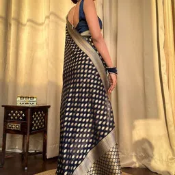 CANIZZARO Ethnic Motifs Woven Design Zari Banarasi Saree image 5