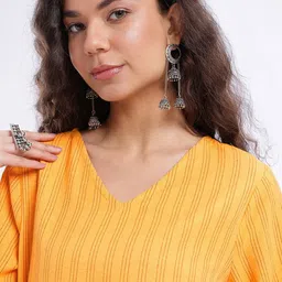 Anouk Rustic Striped V-Neck Straight Kurti image 4