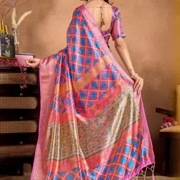 Aamish fashion Ethnic Motifs Printed Saree With An Unstitched Blouse Piece image 5