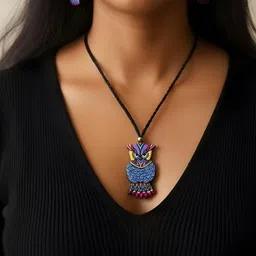 KALAVAATHI Handcrafted Owl Pendant With Earrings Jewellery Set-picture-26