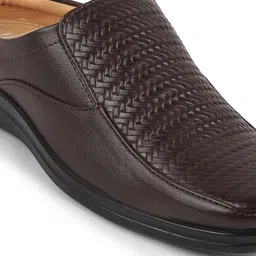 FAUSTO Men Textured Leather Clogs image 5