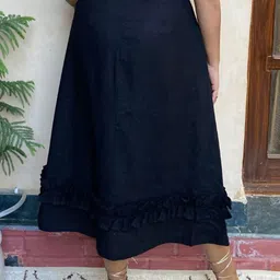 Label Tanvee Frill A-Line Midi Skirt image 5