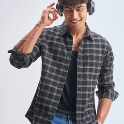 HIGHLANDER Men Slim Fit Checked Spread Collar Cotton Casual Shirt-picture-24