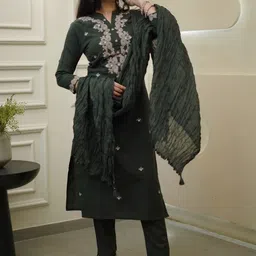 Siya Fashion Women Ethnic Motifs Embroidered Regular Thread Work Kurta with Trousers & With Dupatta-picture-36